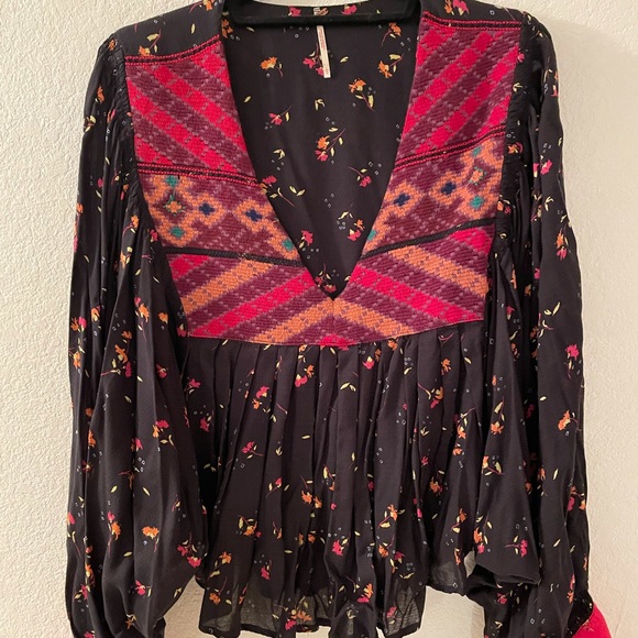 Free People top - Picture 1 of 4